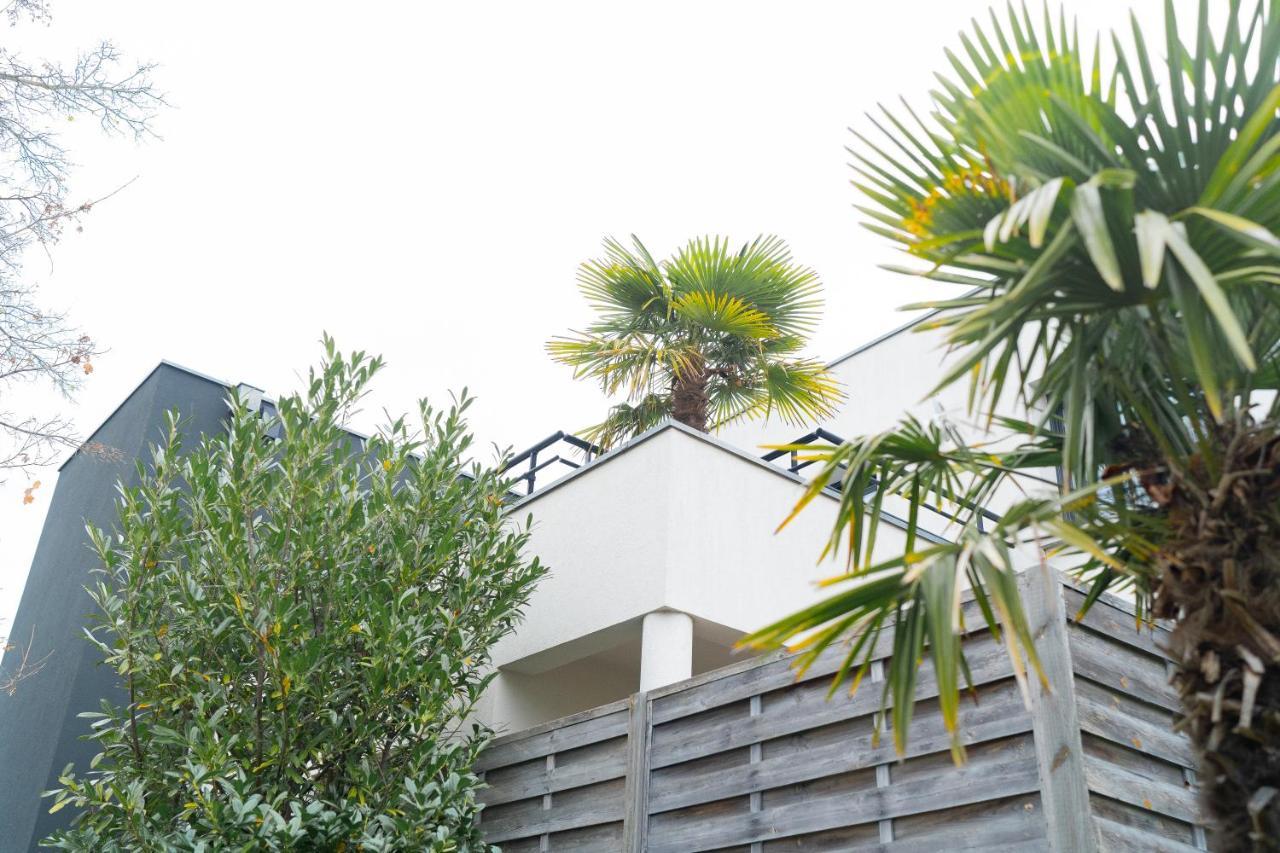 La G - De Standing Apartment *